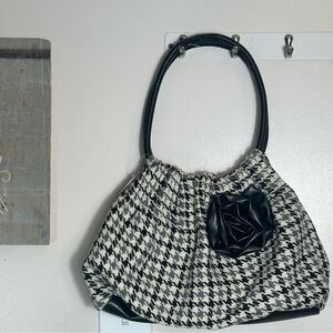 American Eagle Outfitters Black and White Houndstooth Shoulder Bag